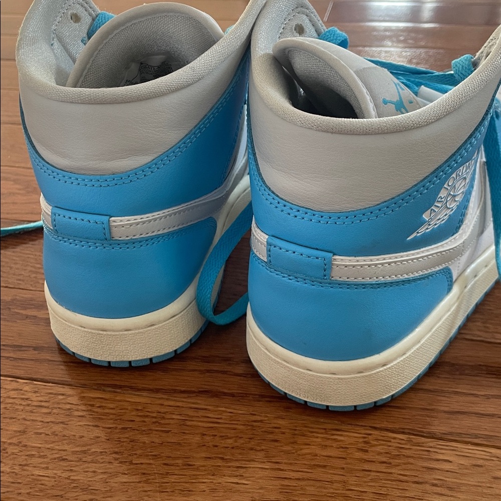 Nike Light Blue Jordan’s - Picture 13 of 13